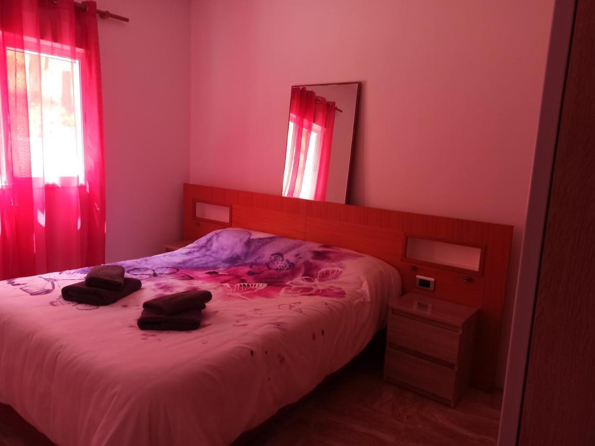 Chalet En Entorno Natural De La Costa Brava Bell-Lloc  المظهر الخارجي الصورة
